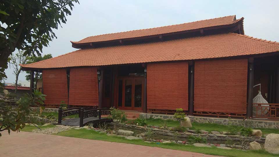 Mành tre trúc che nắng ngoài trời