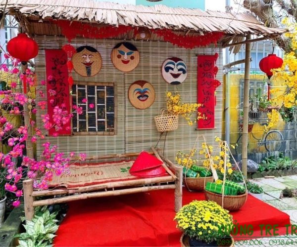 Mành tre mang những hình ảnh đặc trưng của ngày Tết xưa với ý nghĩa cầu may mắn, rước bình an cho gia chủ